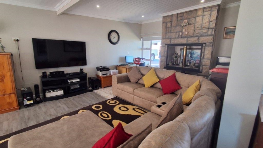 3 Bedroom Property for Sale in Stilbaai Wes Western Cape